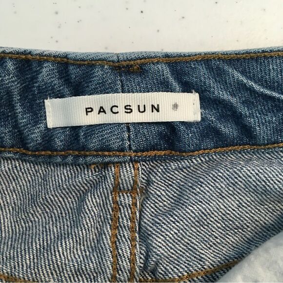 PacSun Mom Distressed Ombre Denim Shorts - Size 24. Mid-high rise - Picture 4 of 10